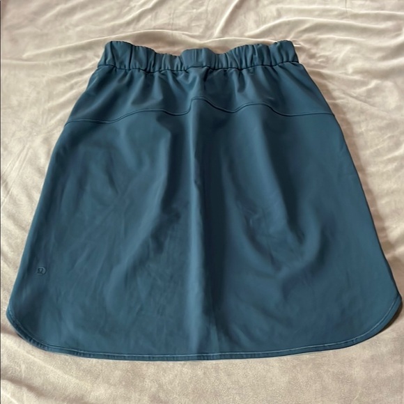 Lululemon On The Fly Skirt 21” - size 6 - Picture 2 of 5